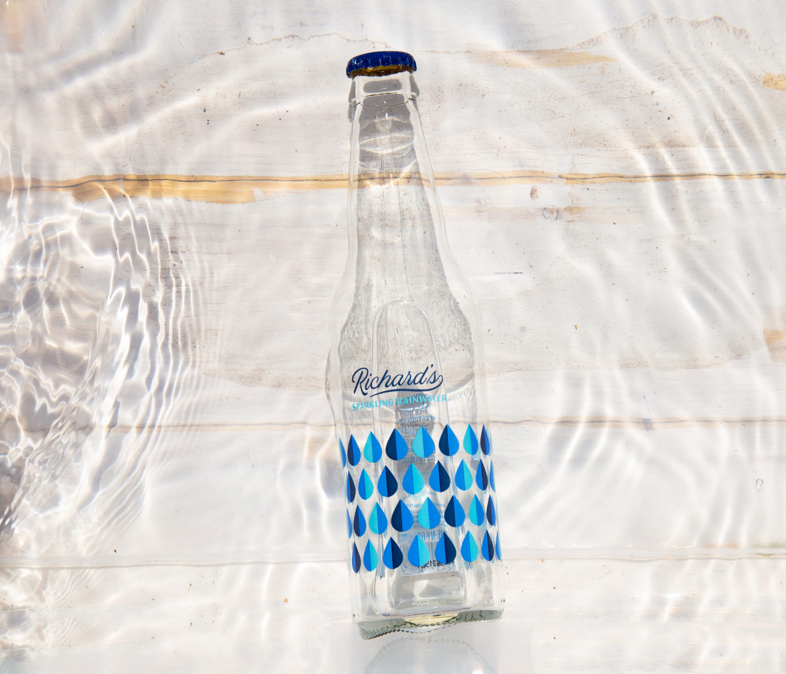 Richard's Sparkling Rainwater Glass Bottle